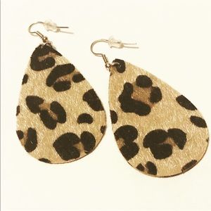 Evolving Always Jewelry - New Tear Drop Earrings Leopard Design Evolving Always Jewelry - New Tear Drop Earrings Leopard Design